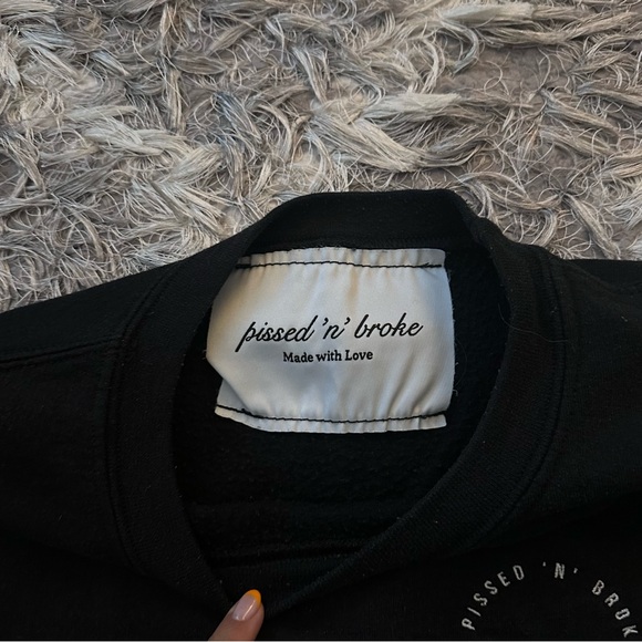 Black sweatshirt - Picture 3 of 3